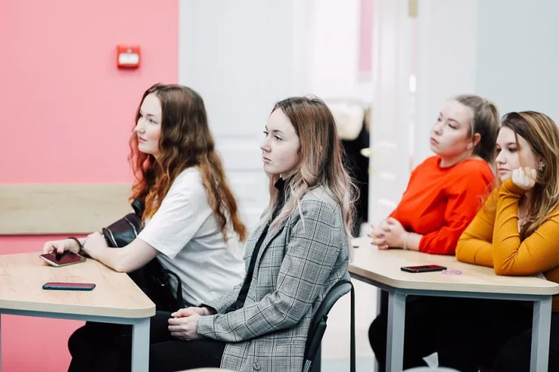 Иллюстрация к статье «Школы иностранных языков в Минске»