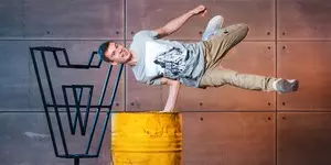 STREET DANCE