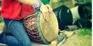 Уроки игры на этнических барабанах